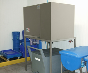 1,200kg ice machine on frame